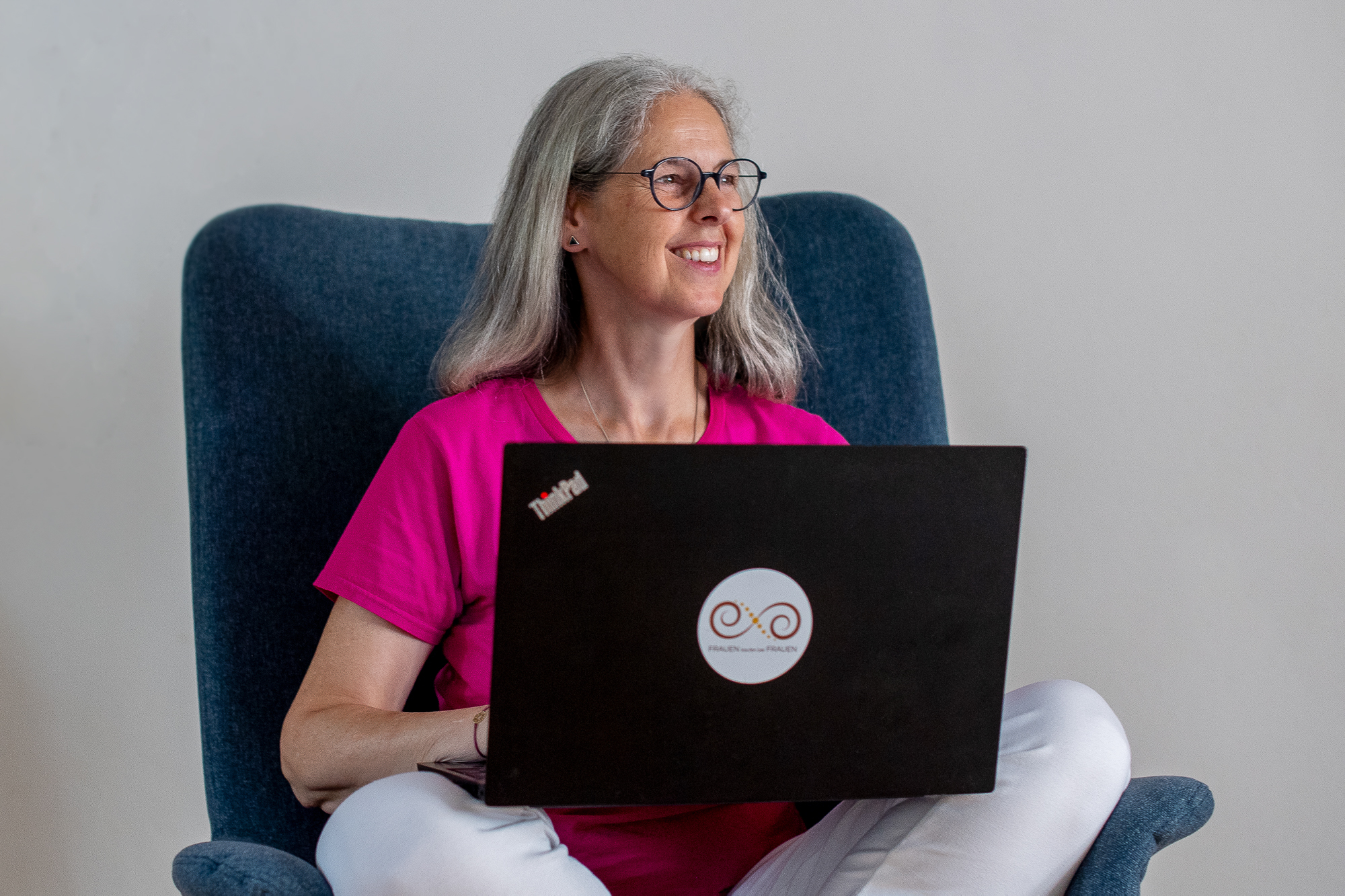 Gunda Ganga bei einer Online-Einzelsession für Frauen